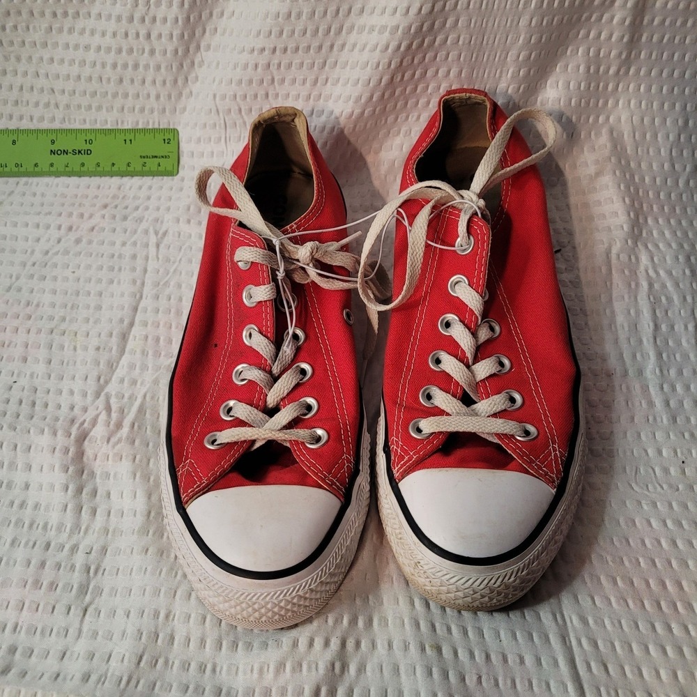 Converse Chuck Taylor All Star Low Top Red Canvas Sneakers Mens 7 Womens 9 M9696